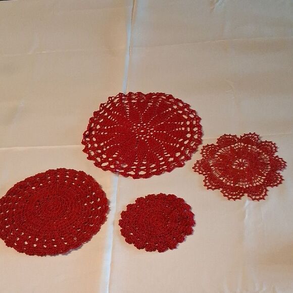 Elegant 4 Pc Red Crochet Doily Set - Picture 1 of 9
